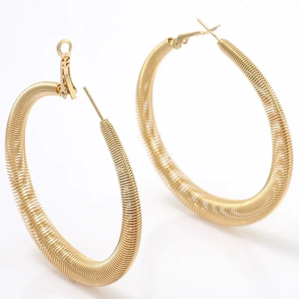 Gold Spring Textured Simple Round Hoop Earrings Trendy Cute Fashion Jewelry